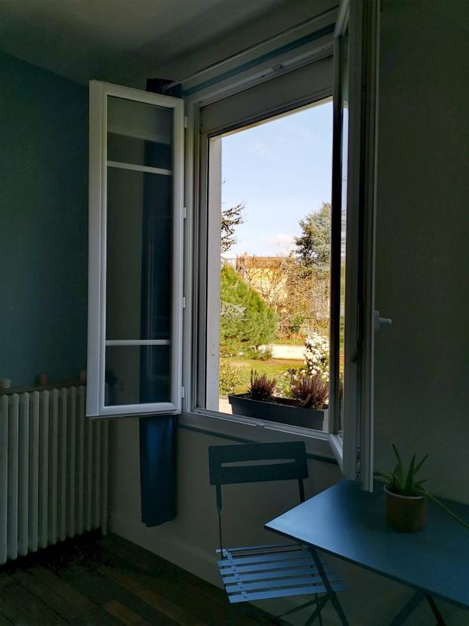 Chambres D'Hotes La Maison Blanche Saint-Junien Exterior foto