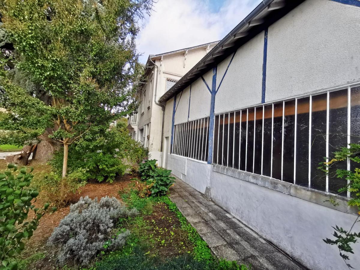 Chambres D'Hotes La Maison Blanche Saint-Junien Exterior foto